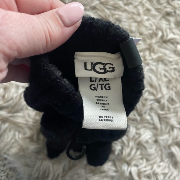 NWT Men’s UGG Flip Gloves - Picture 9 of 11